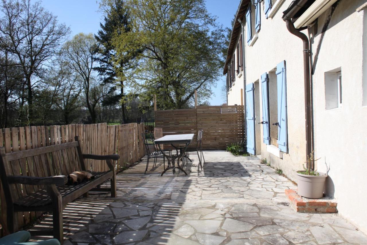 Fleurs De Brenne Gite Neuillé-le-Lierre Extérieur photo